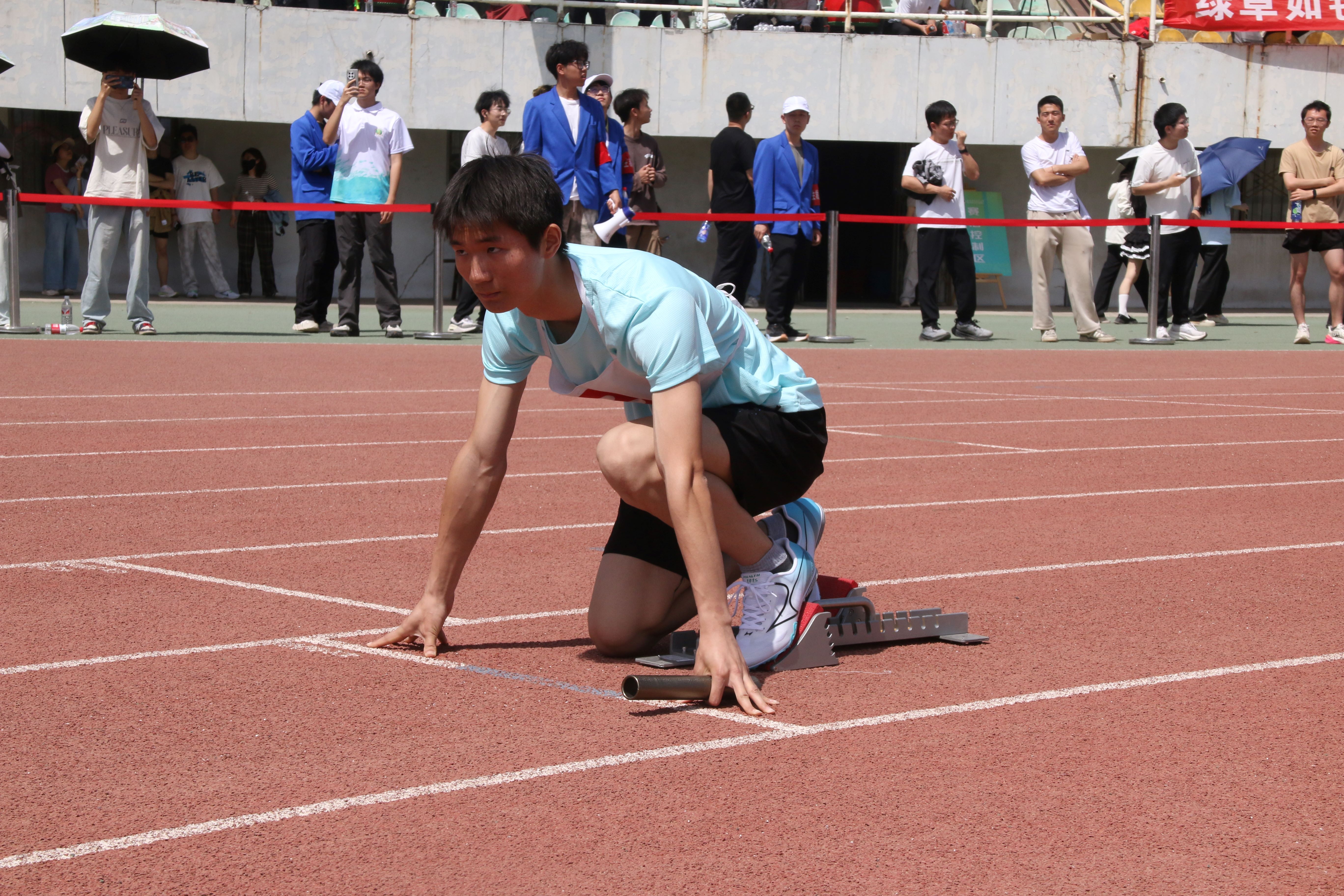 校运动会 长跑.jpg