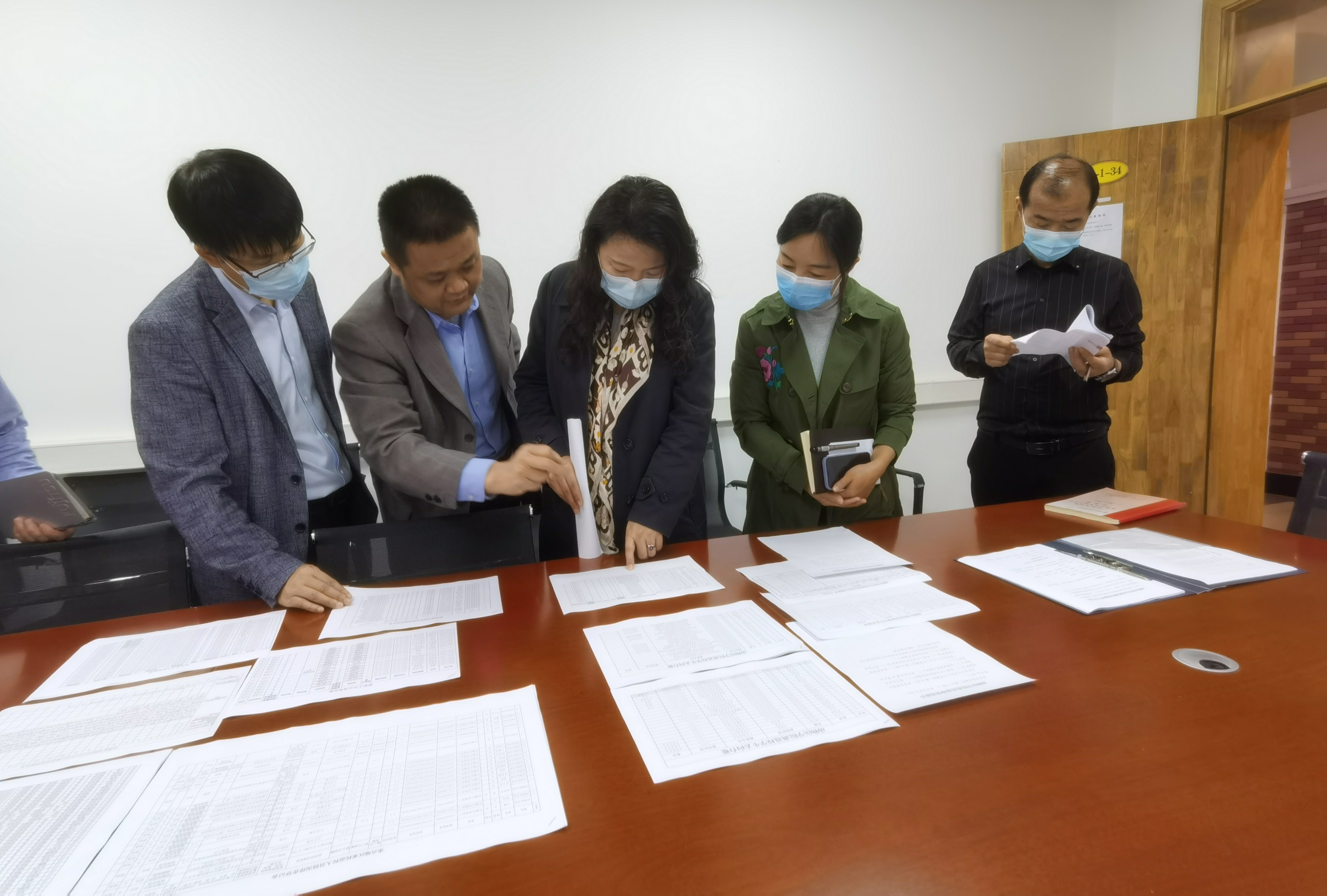 77da28e725a943f2917888b75dbefb28.jpg 77da28e725a943f2917888b75dbefb28.jpg