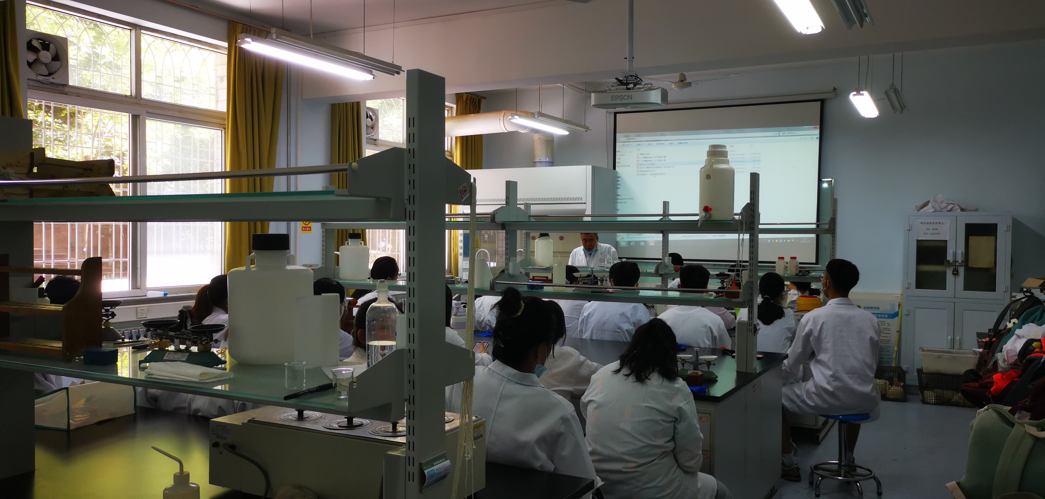 1c5ee78fd7ed4cdf945d120b530f3ee9.jpg 1c5ee78fd7ed4cdf945d120b530f3ee9.jpg