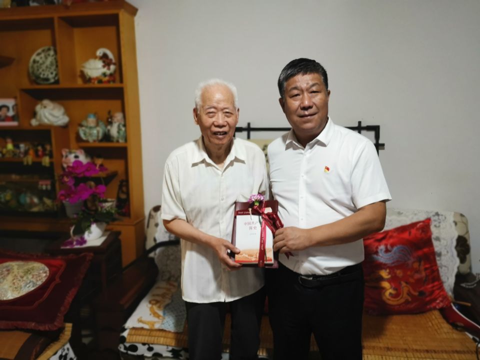 49f54d35b17c4fda94e801f2afd8c8b1.jpg 49f54d35b17c4fda94e801f2afd8c8b1.jpg