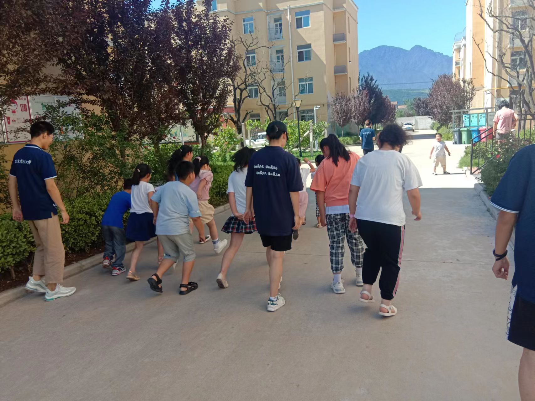 6e5352b5a1544818a2fd5ea0946d4172.jpg 6e5352b5a1544818a2fd5ea0946d4172.jpg