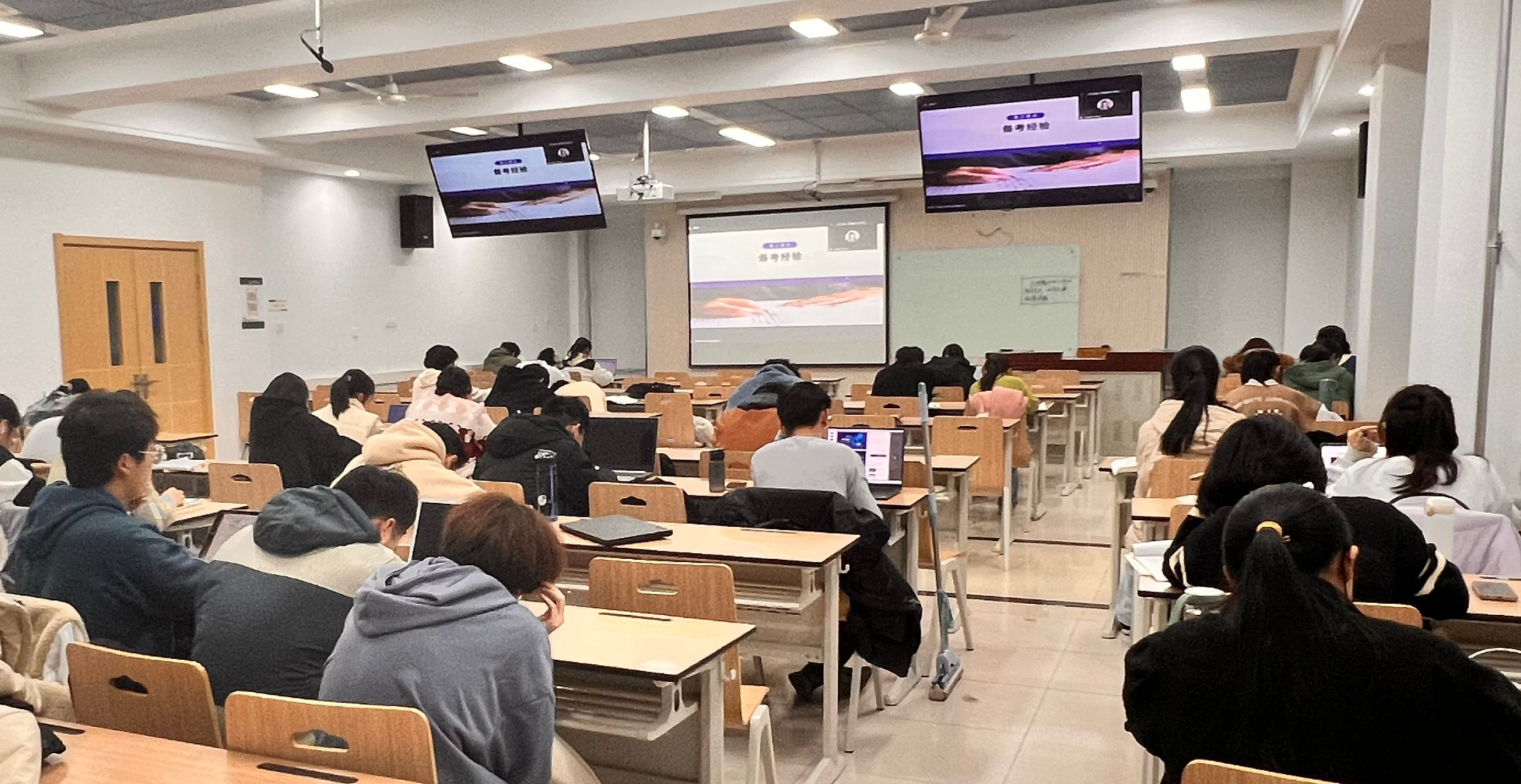 69984b18702f44bc91c4fe3b3a081f27.png 69984b18702f44bc91c4fe3b3a081f27.png