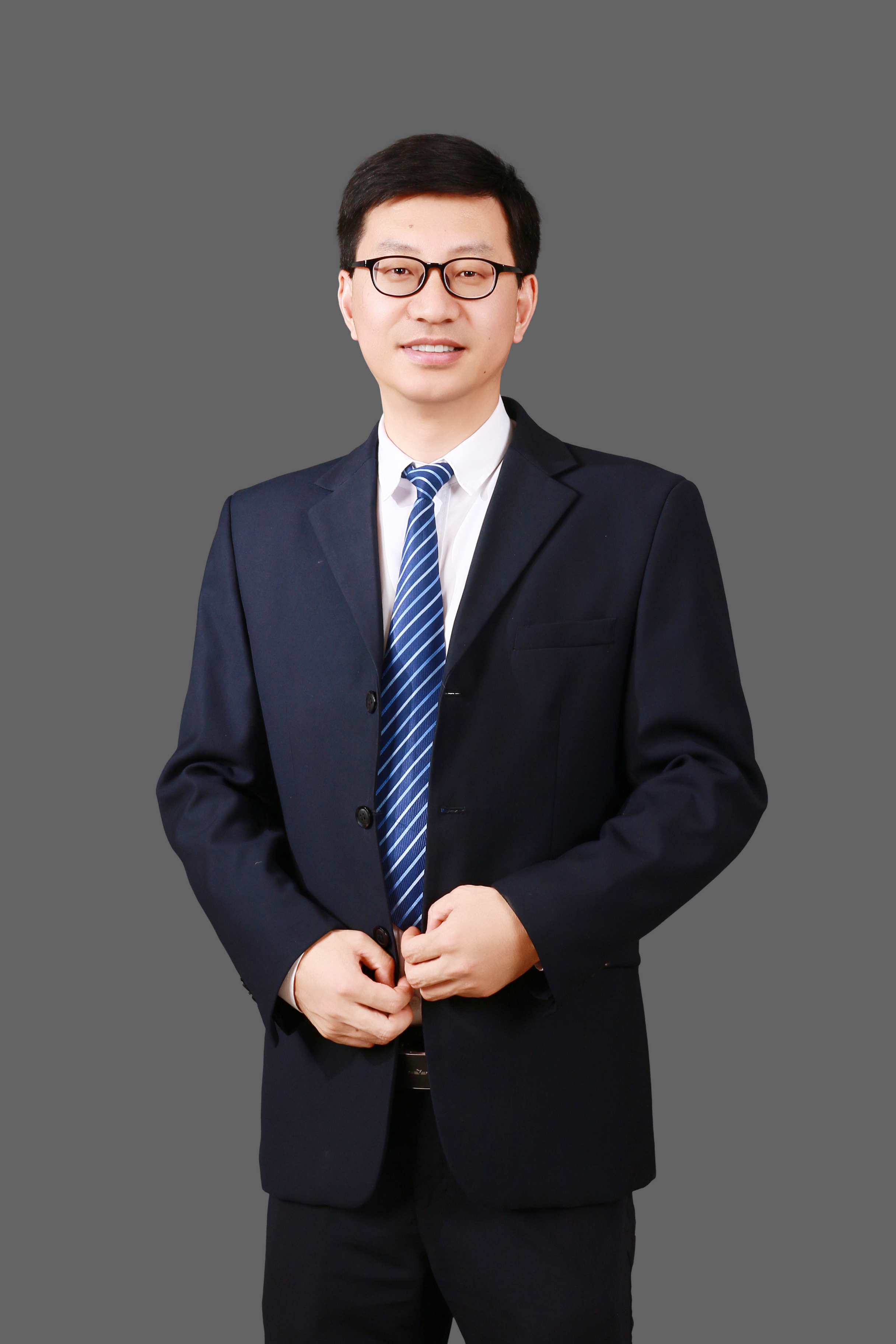 林鹏飞 照片.jpg